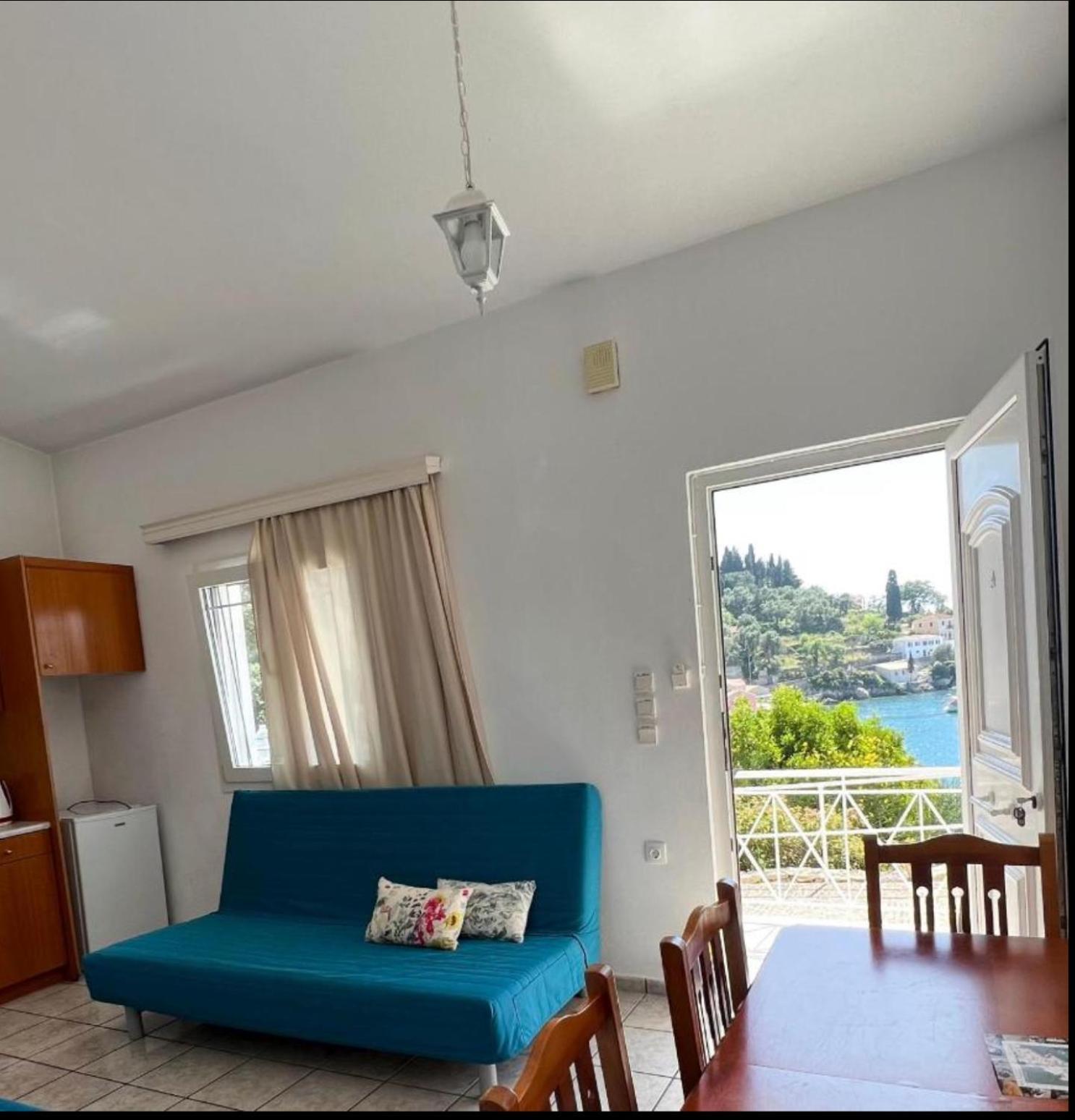 Aronis Spyros Panoramic Seaview Apartments Longos  Номер фото